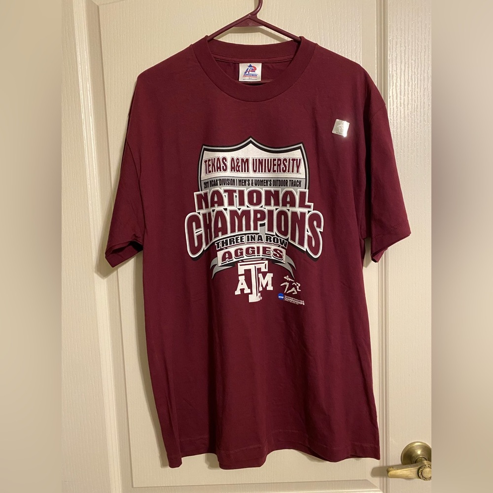 MEN’s and WOMEN’S Tee Shirt Short Sleeve Texas A&M MAROON AND WHITE Size L